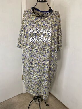 Secret Treasures Womens 2X-3X Floral Sleep Shirt Pockets Soft Comfy Cozy